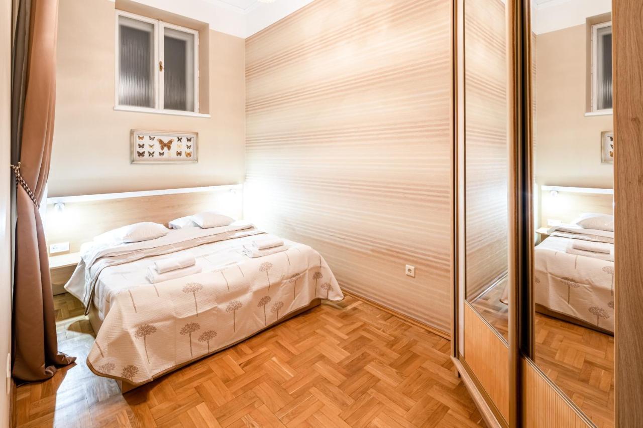 3 Bedrooms Royal Italian Style In An Austrian Building, Parking, Balcony Lviv Exterior photo